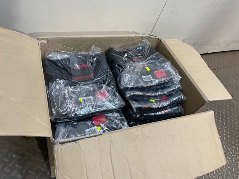 Box: Oryginalne, sztruksowe spodnie męskie PIERRE CARDIN - 100 sztuk Box: Oryginalne, sztruksowe spodnie męskie PIERRE CARDIN - 100 sztuk