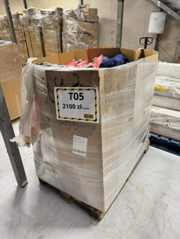 Paleta Mix A/B T0 Ubrania: torby sportowe Adidas, dzięciece stroję kopięlowe, podkoszulki